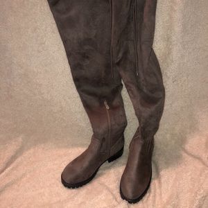 Thigh high boots! Never worn out! Very Comfy!!!